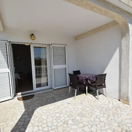 Anka 1 By Interhome דירה *